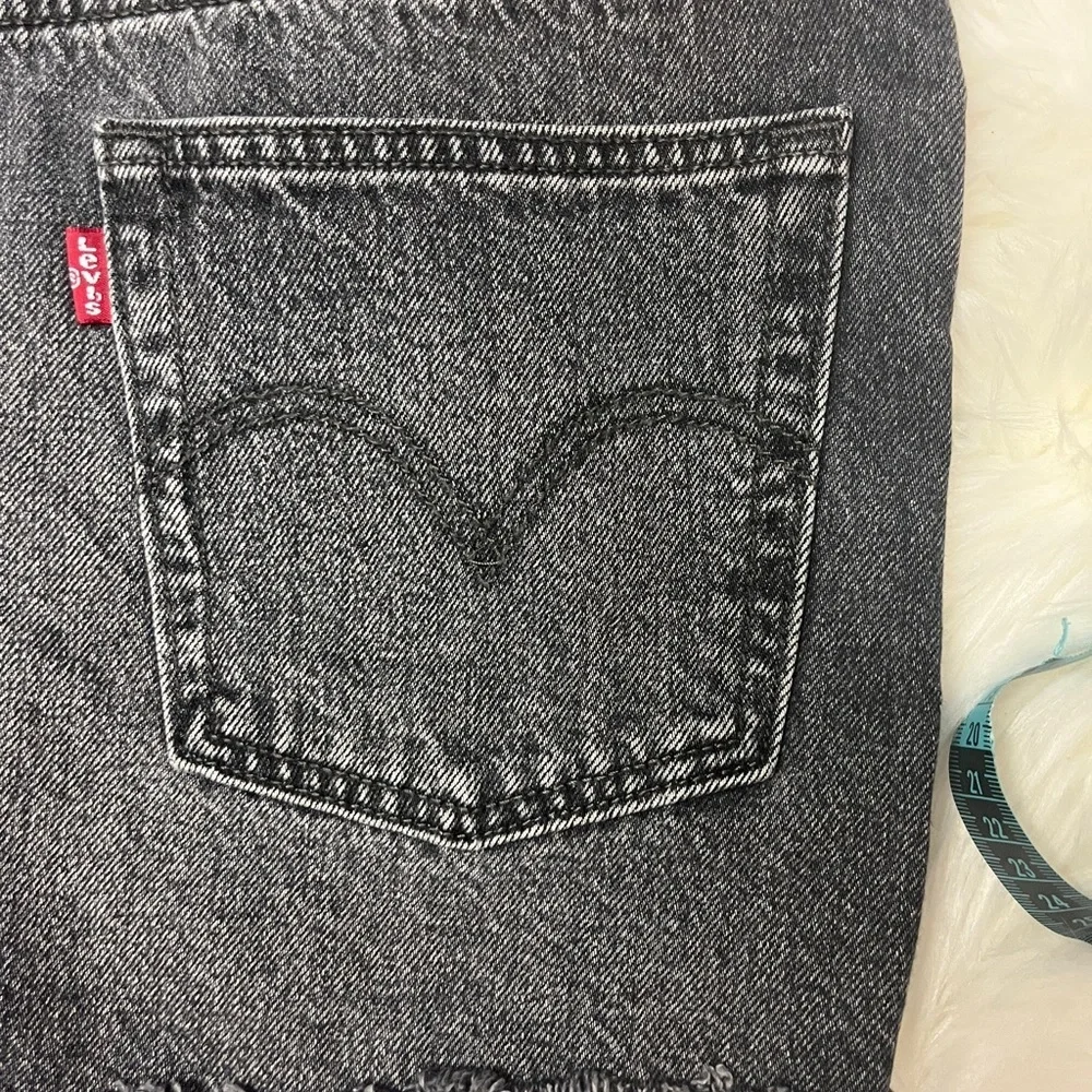 Levi's 501 High Rise Distressed Jean Shorts - Size 27 - Picture 12 of 13